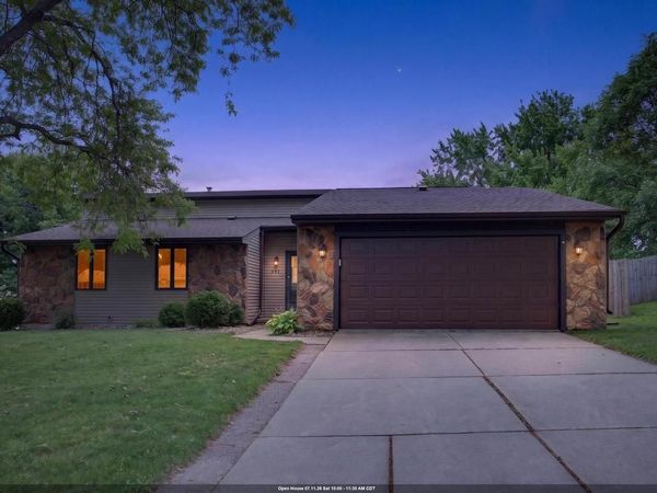 2554 WILDFLOWER, Green Bay, WI 54311