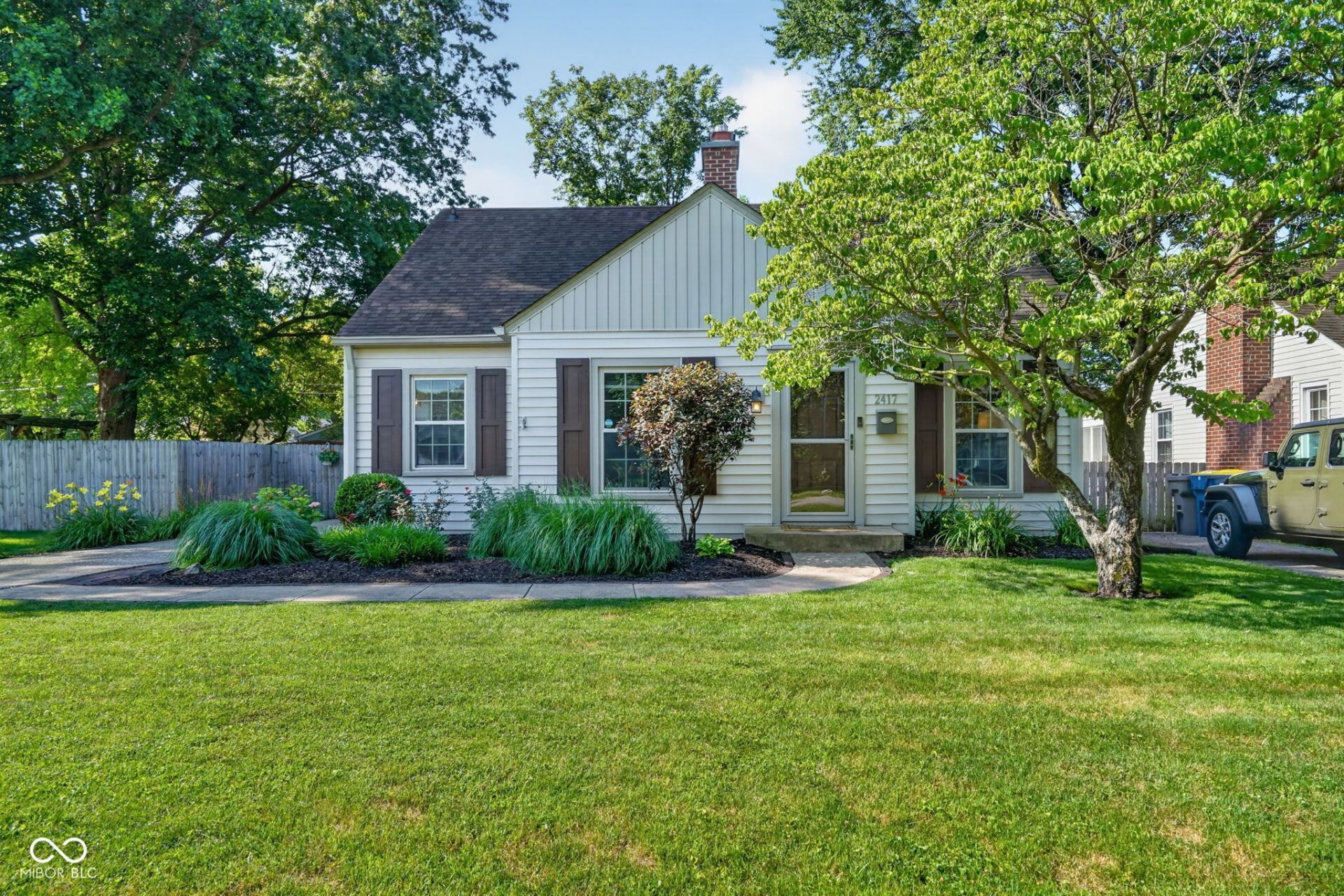 2417 Baur Drive, Indianapolis, IN 46220 Main Photo