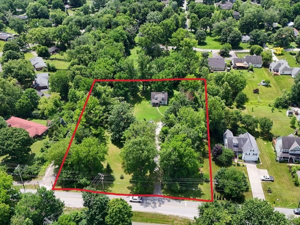 1305 E 106th Street E, Indianapolis, IN 46280