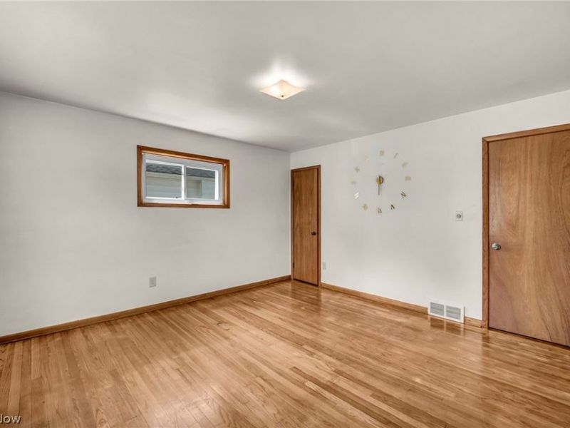2700 Hilltop Drive, Parma, OH 44134 Photo 10