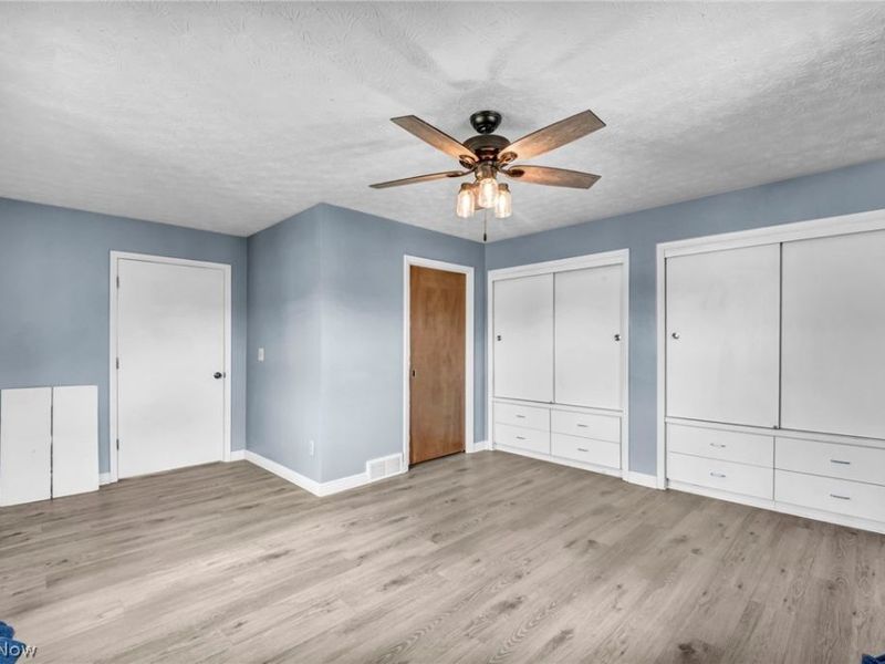 2700 Hilltop Drive, Parma, OH 44134 Photo 16