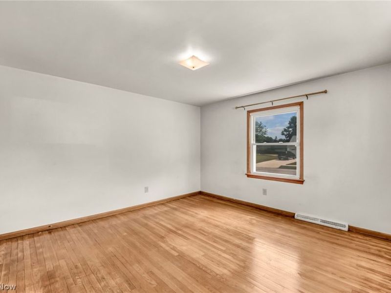 2700 Hilltop Drive, Parma, OH 44134 Photo 8