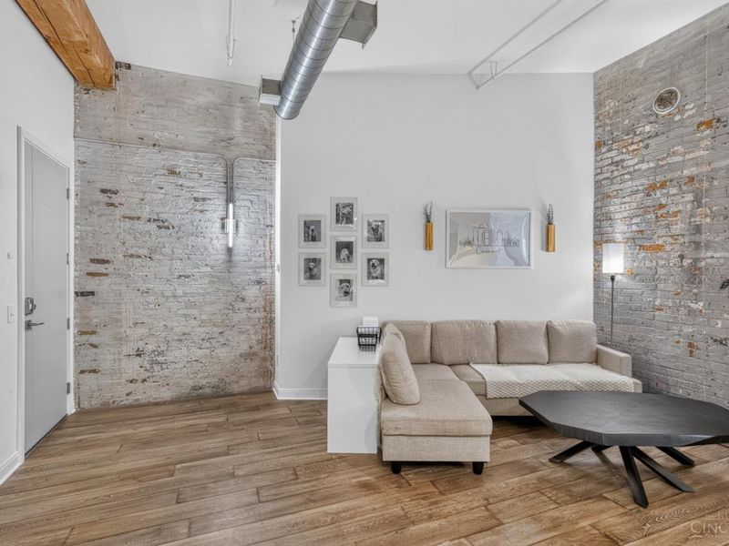 813 Broadway Street, Unit 302, Cincinnati, OH 45202 Photo 5