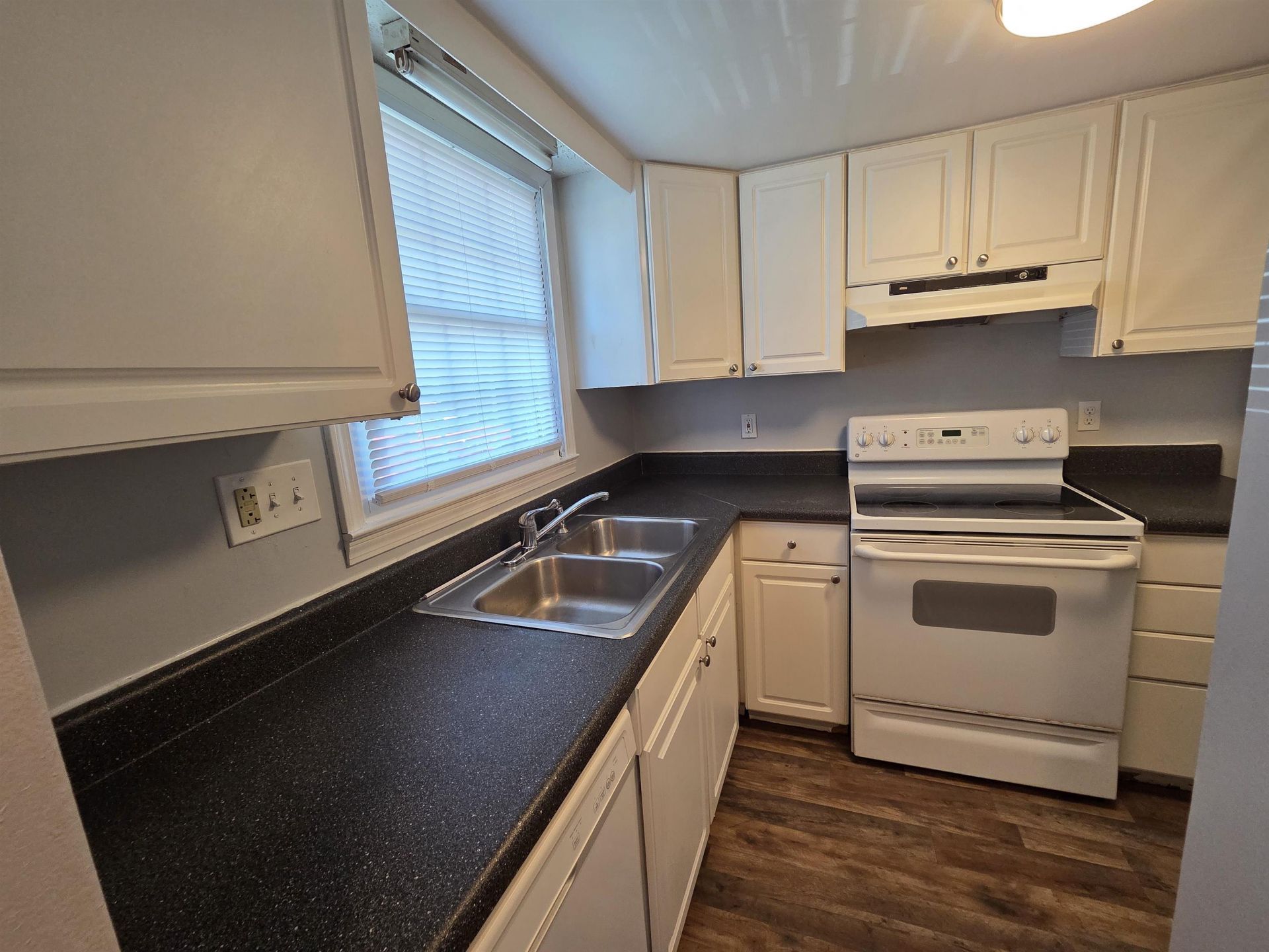 1025 Carolina Rd.  Photo 5