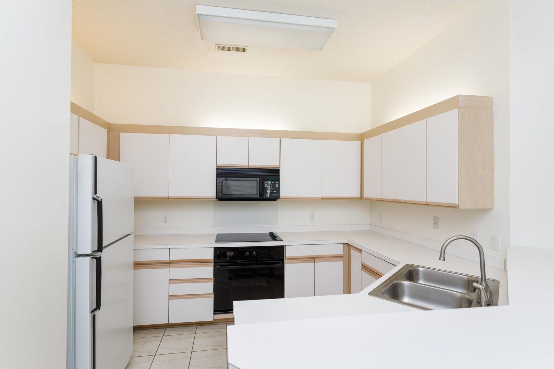 3805 Myrtle Pointe Dr.  Photo 9