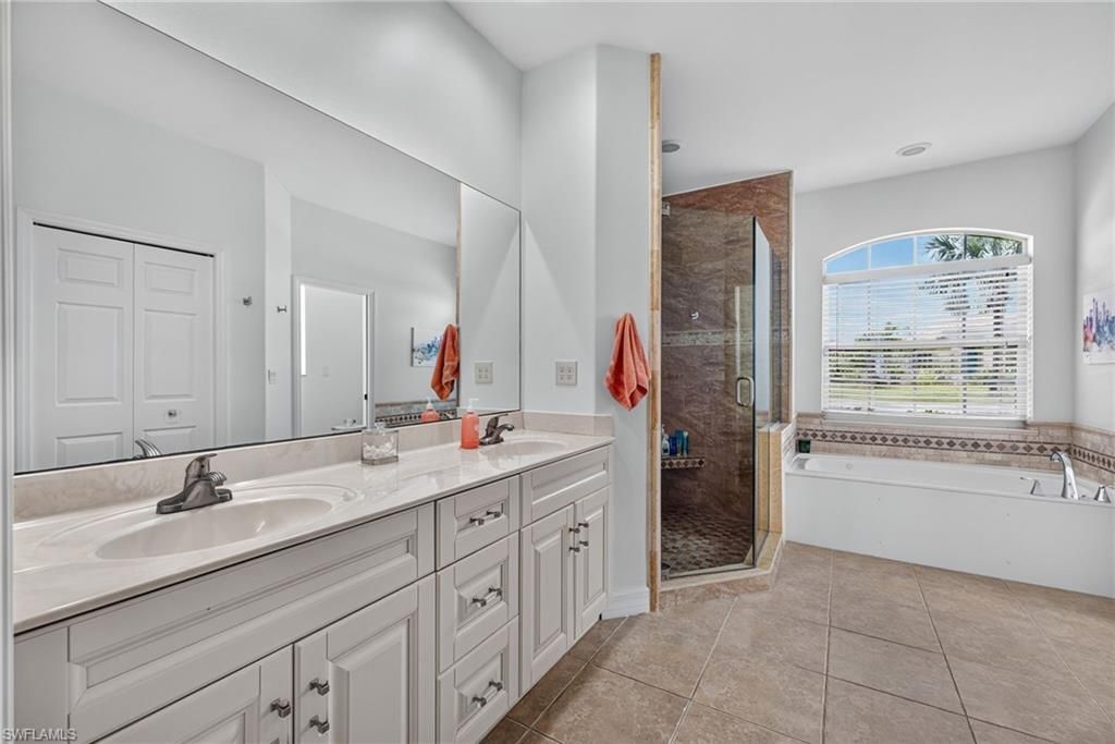 25020 Divot Dr, Bonita Springs, FL 34135 Photo