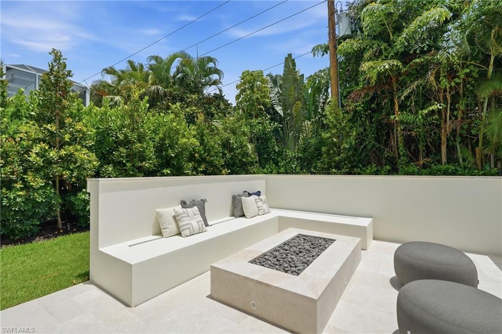 636 Fountainhead Ln , Naples, FL 34103 Photo