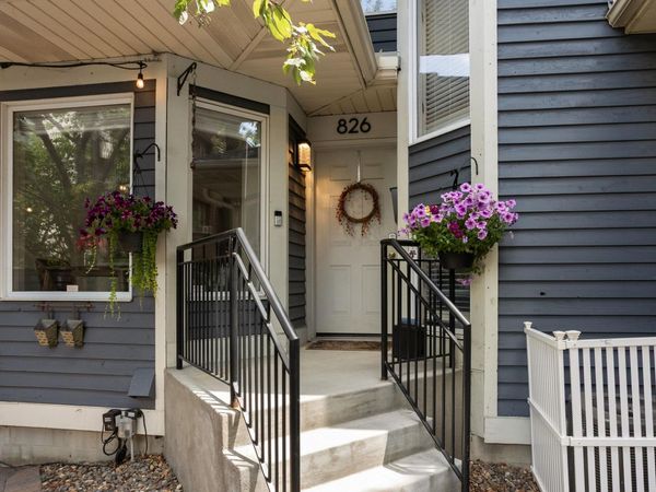 826 Summit Avenue , Minneapolis, MN 55403