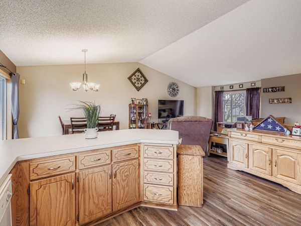 9982 Park Place Drive , Monticello, MN 55362