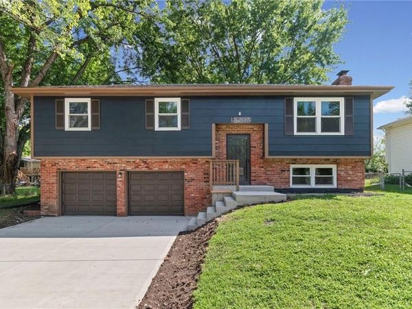 15205 W 152nd Circle, Olathe, KS 66062