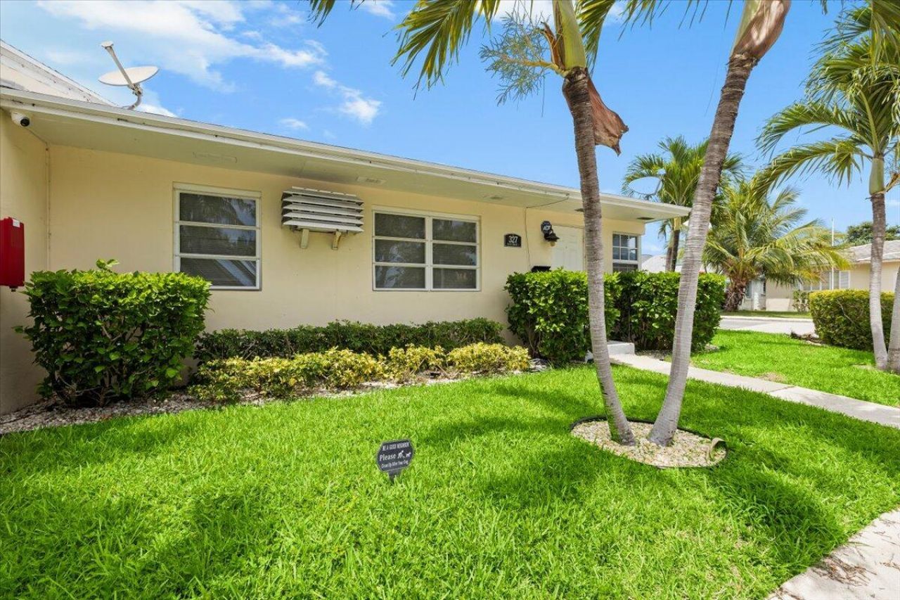 327 S Ocean Breeze, Unit 1, Lake Worth Beach, FL 33460 Photo