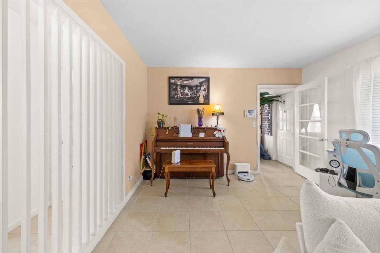 327 S Ocean Breeze, Unit 1, Lake Worth Beach, FL 33460 Photo