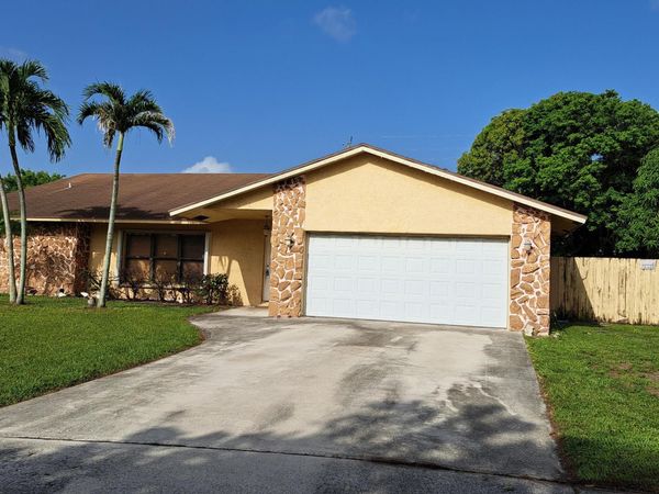 5934 Deerfield Place, Lake Worth, FL 33463