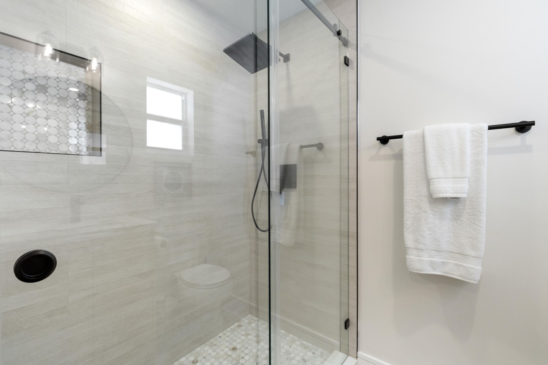 419 Golden Isles Drive, Unit 210, Hallandale Beach, FL 33009 Photo
