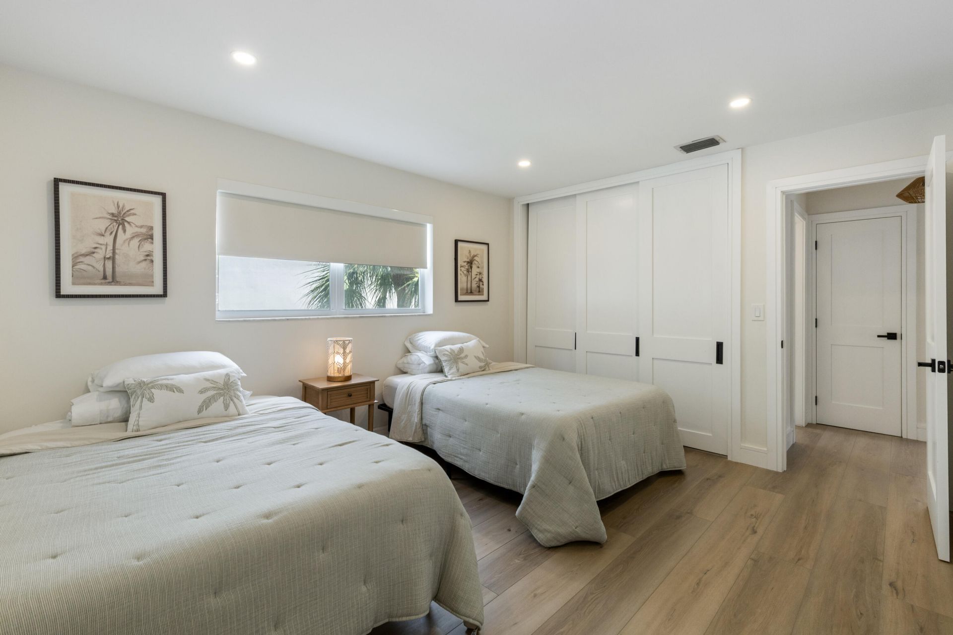 419 Golden Isles Drive, Unit 210, Hallandale Beach, FL 33009 Photo
