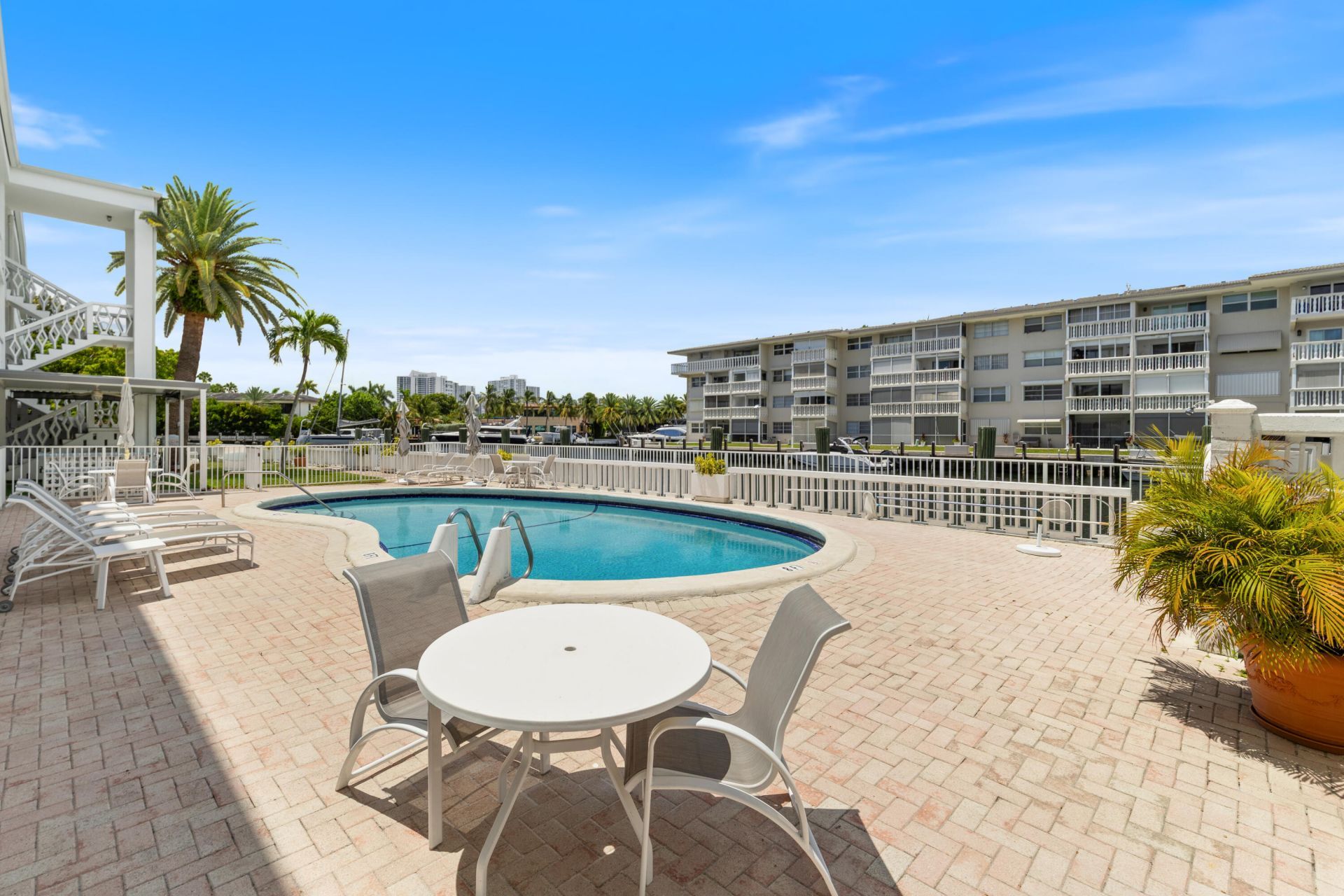419 Golden Isles Drive, Unit 210, Hallandale Beach, FL 33009 Photo