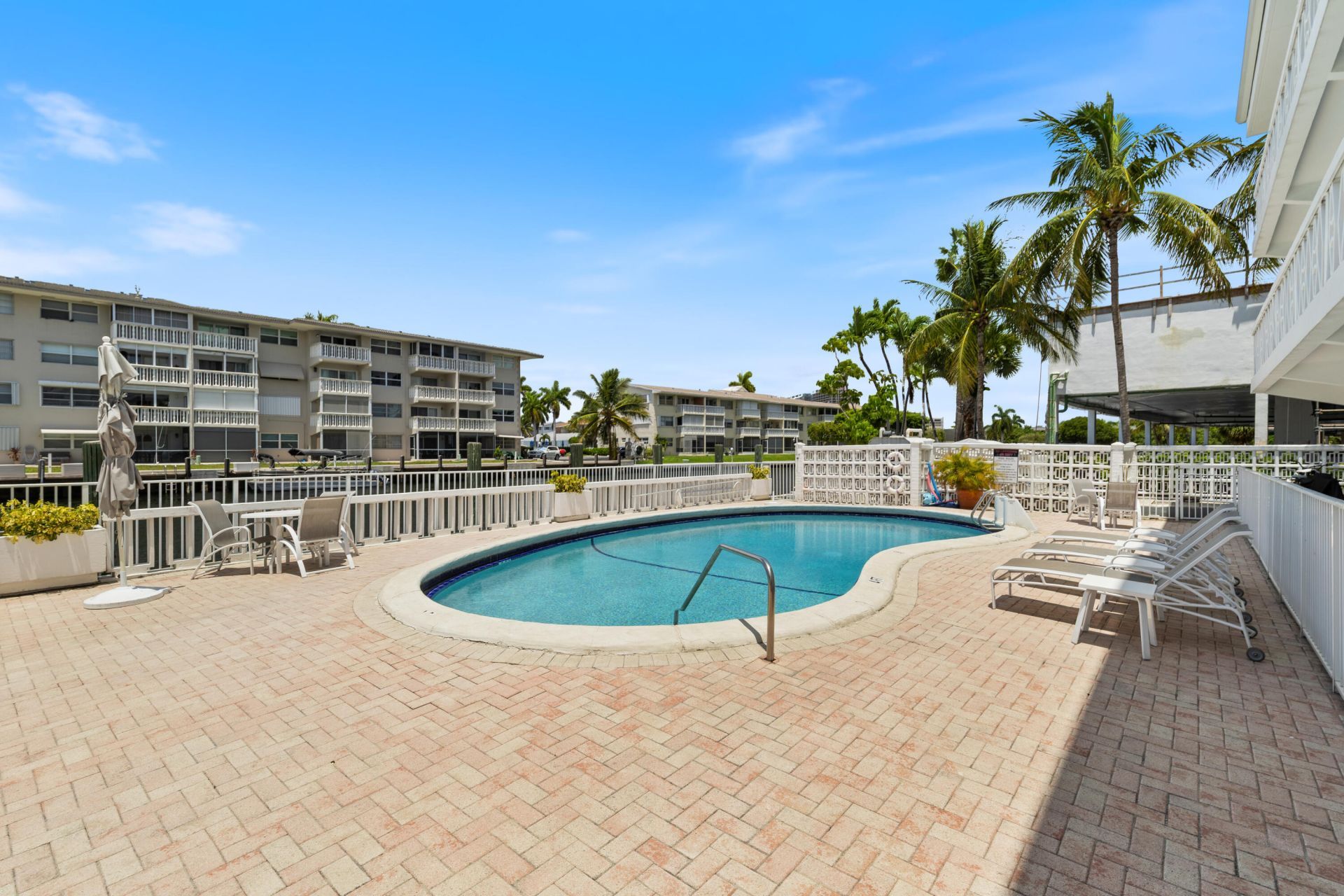 419 Golden Isles Drive, Unit 210, Hallandale Beach, FL 33009 Photo