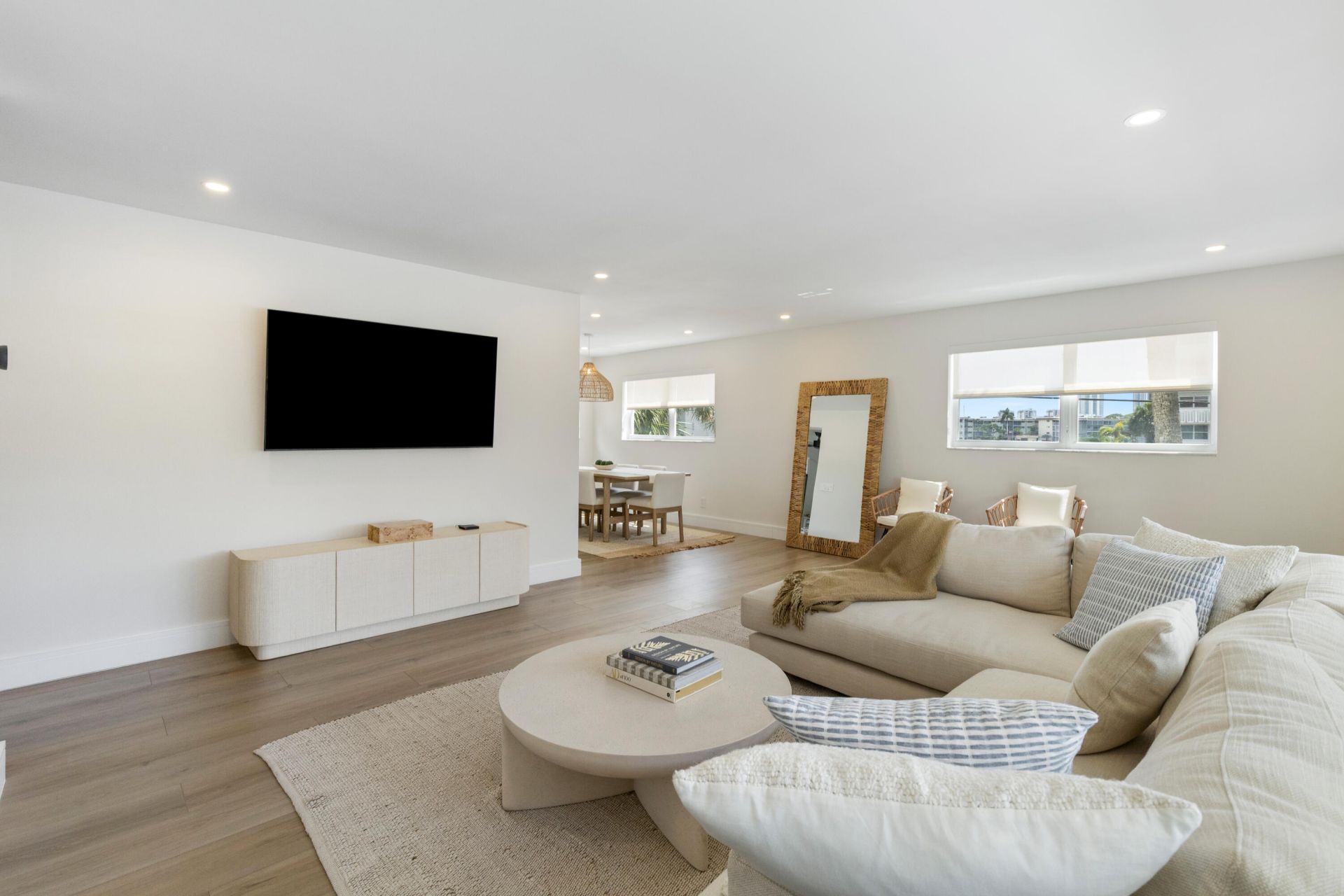 419 Golden Isles Drive, Unit 210, Hallandale Beach, FL 33009 Photo