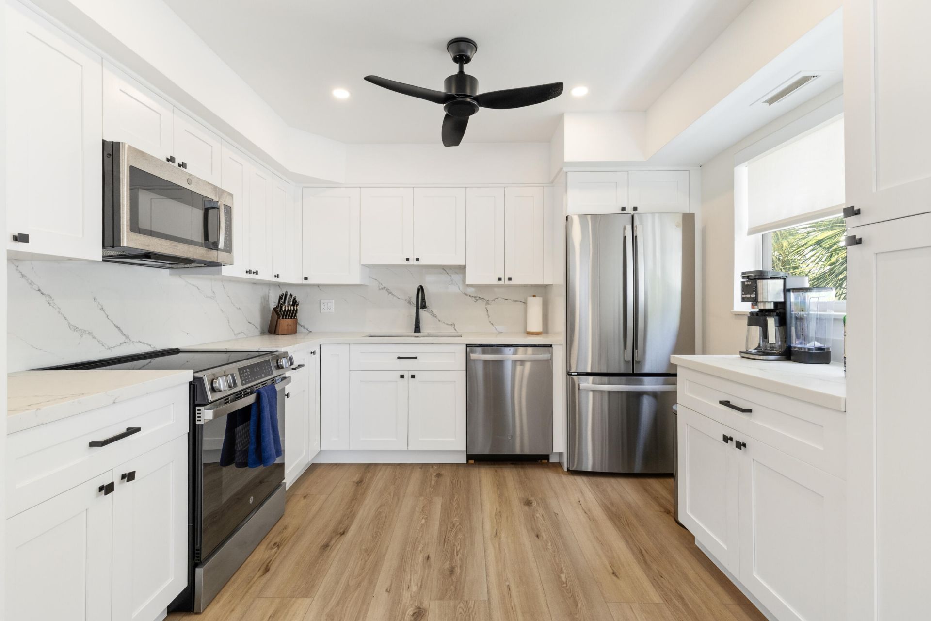419 Golden Isles Drive, Unit 210, Hallandale Beach, FL 33009 Photo