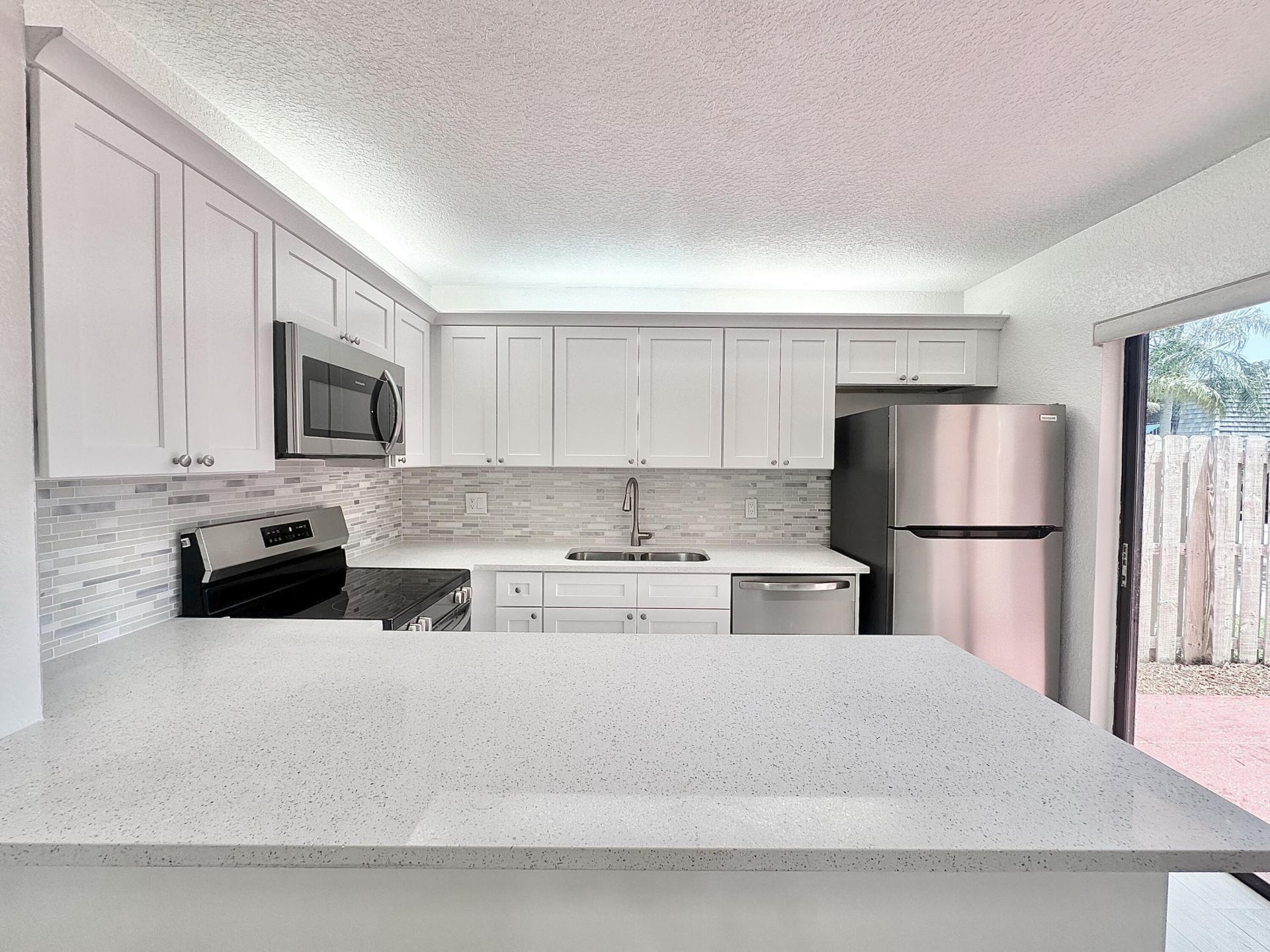 255 Lake Arbor Drive, Palm Springs, FL 33461 Photo