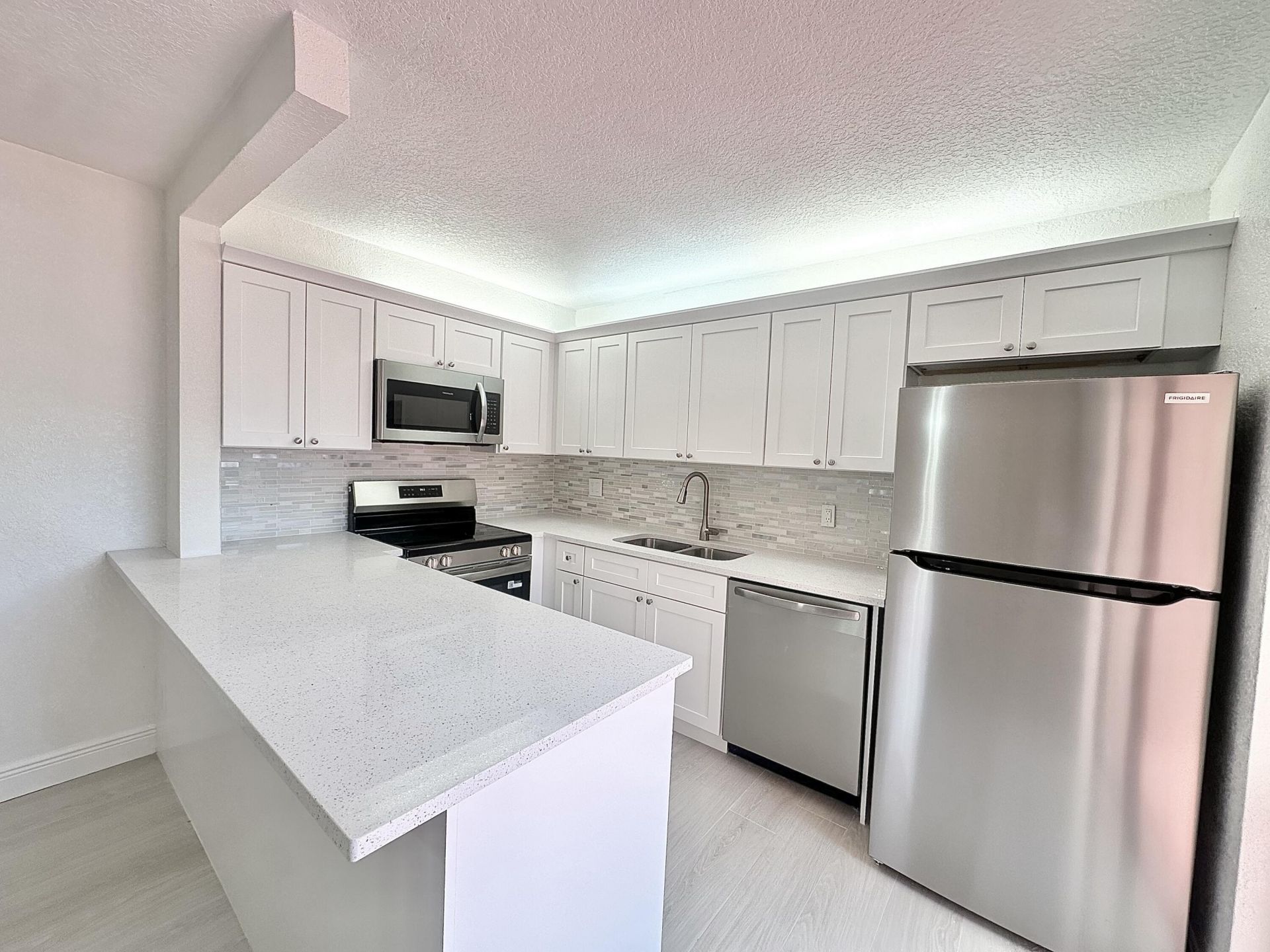 255 Lake Arbor Drive, Palm Springs, FL 33461 Photo