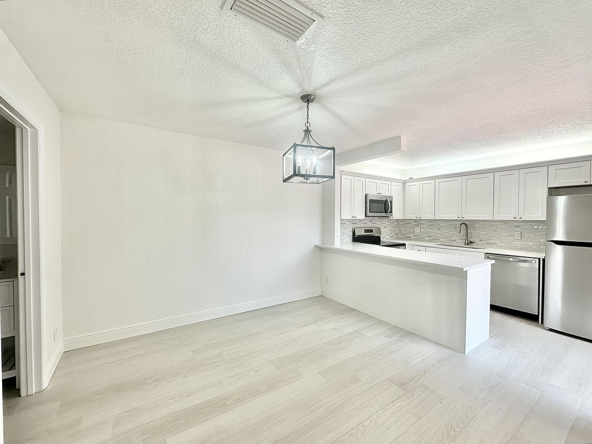 255 Lake Arbor Drive, Palm Springs, FL 33461 Photo