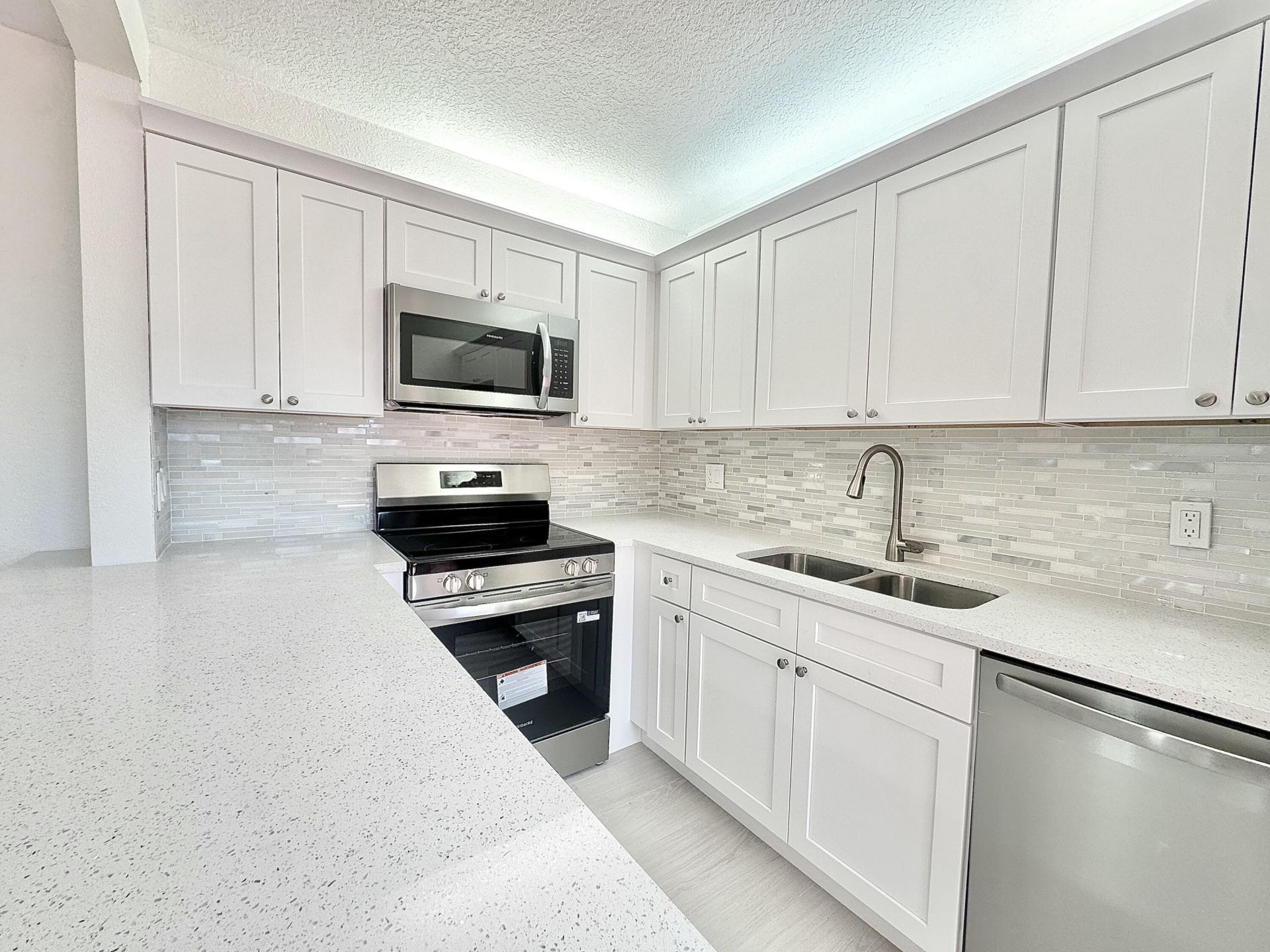 255 Lake Arbor Drive, Palm Springs, FL 33461 Photo