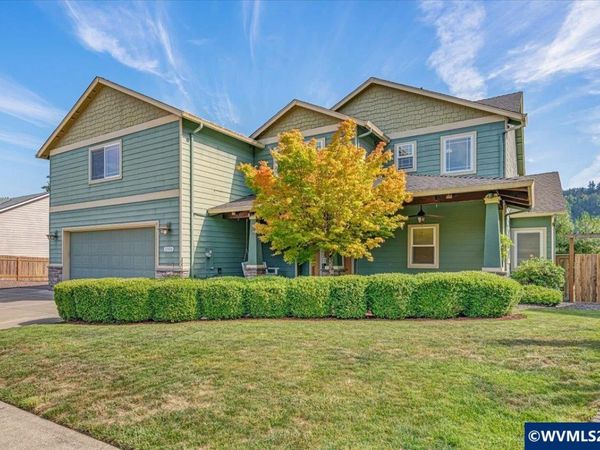1304 Frontier St, Silverton, OR 97381