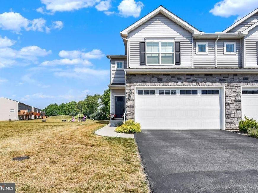 525 Joseph Court, Mechanicsburg, PA 17055 Main Photo