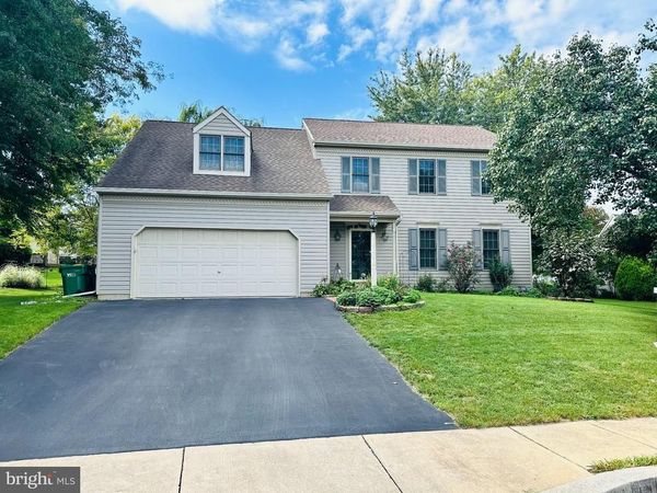 812 CYPRESS COURT, HUMMELSTOWN, PA 17036
