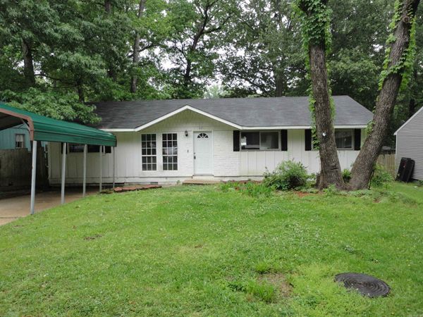 815 Desoto Place, Benton, AR 72015