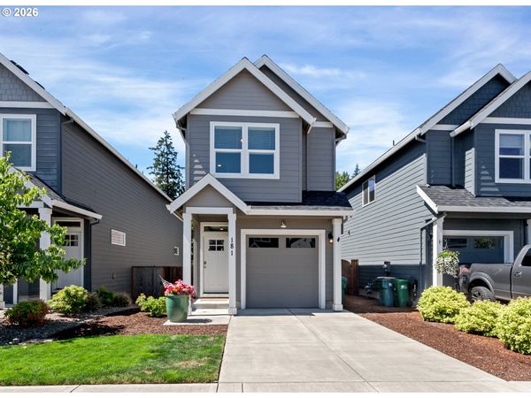 181 E WAYNO WAY, Newberg, OR 97132