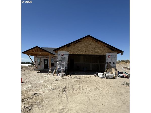 212 Valor LOOP, Stanfield, OR 97875