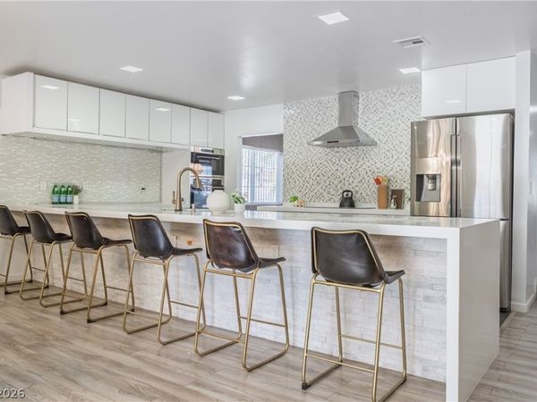 2221 Mohawk Street , Las Vegas, NV 89146