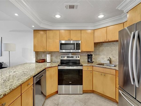 5 Bluebill AVE , Unit 505/605, NAPLES, FL 34108