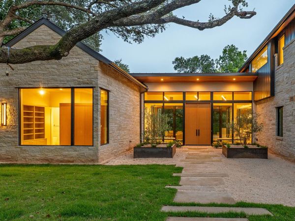 405 Honeycomb RDG, Austin, TX 78746
