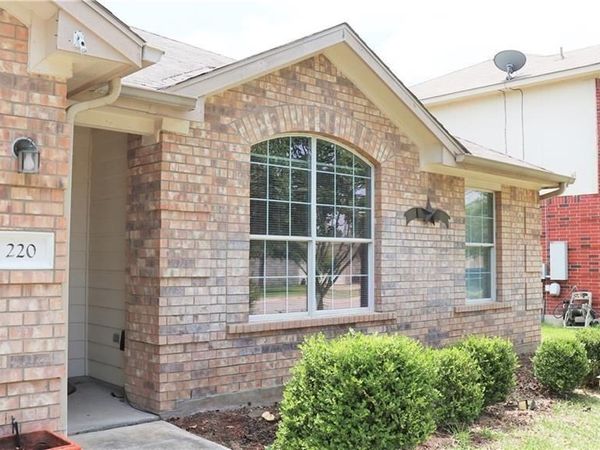 220 Gainer DR, Hutto, TX 78634