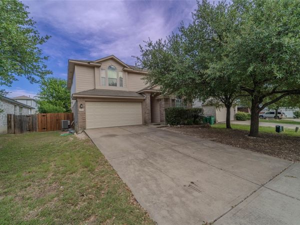 17303 Orwell LN, Round Rock, TX 78664