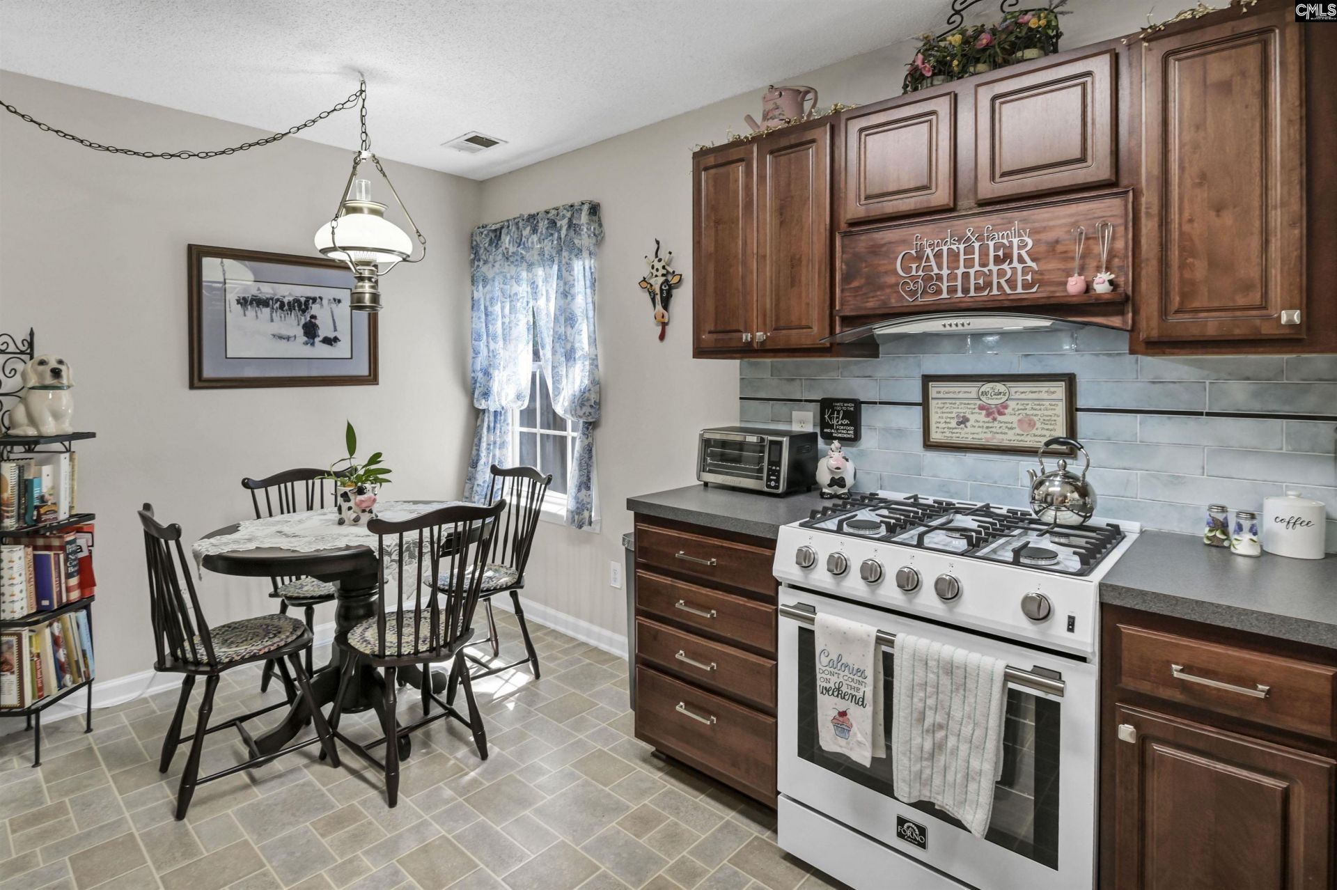 153 Eagle Park Drive  Photo 4