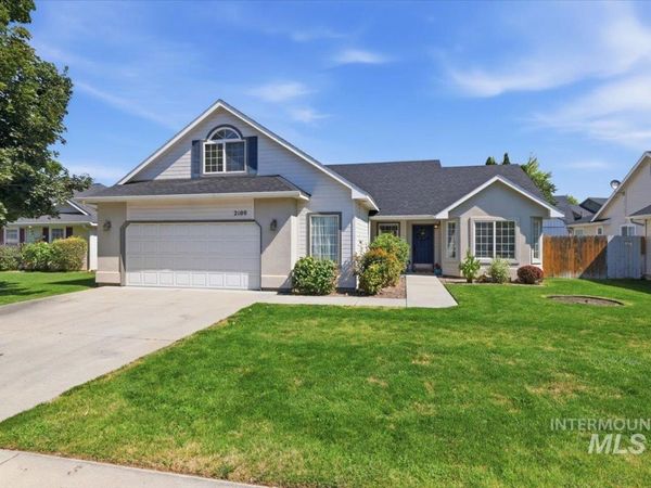 2100 E Harbour Grove Dr, Nampa, ID 83686