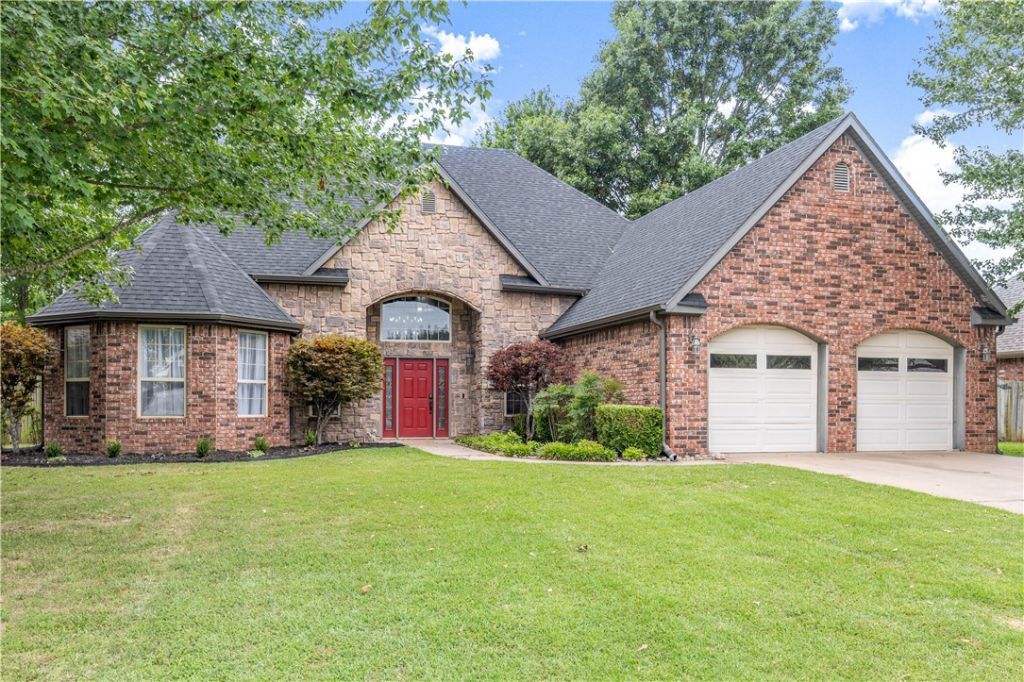 501 Steele Drive, Bentonville, AR 72712 Main Photo