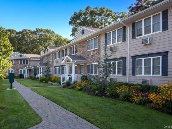 168 Rollstone Avenue , Unit 9, West Sayville, NY 11796