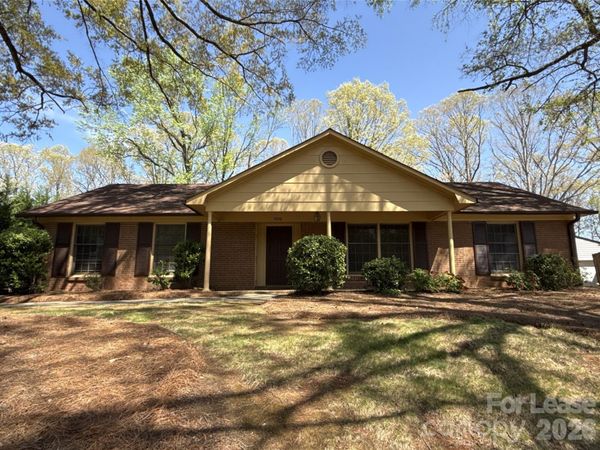 906 McLaughlin Drive , Charlotte, NC 28212