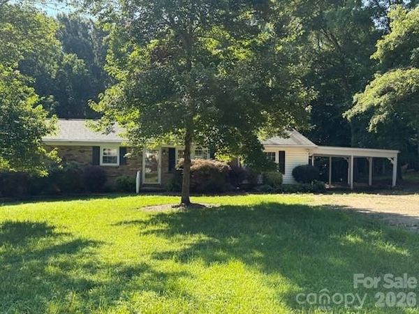 6081 Cambridge Drive , Harrisburg, NC 28075