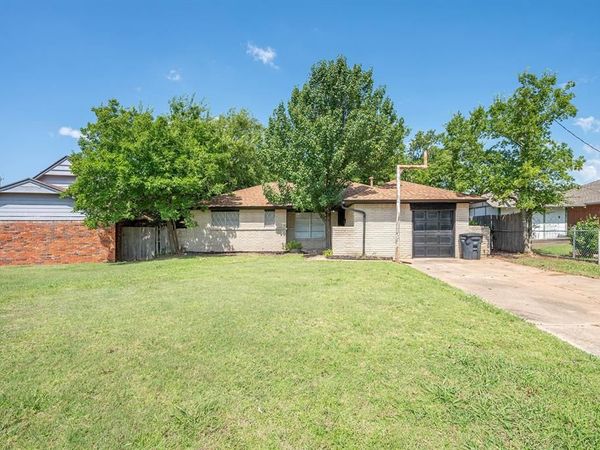 1403 N Nail Parkway, Moore, OK 73160