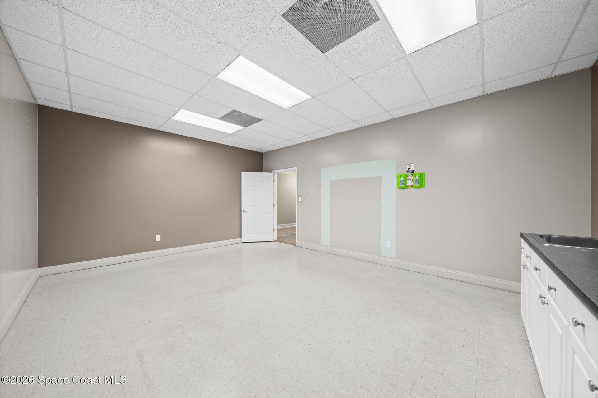 3135 Skyway Circle, Melbourne, FL 32934 Photo