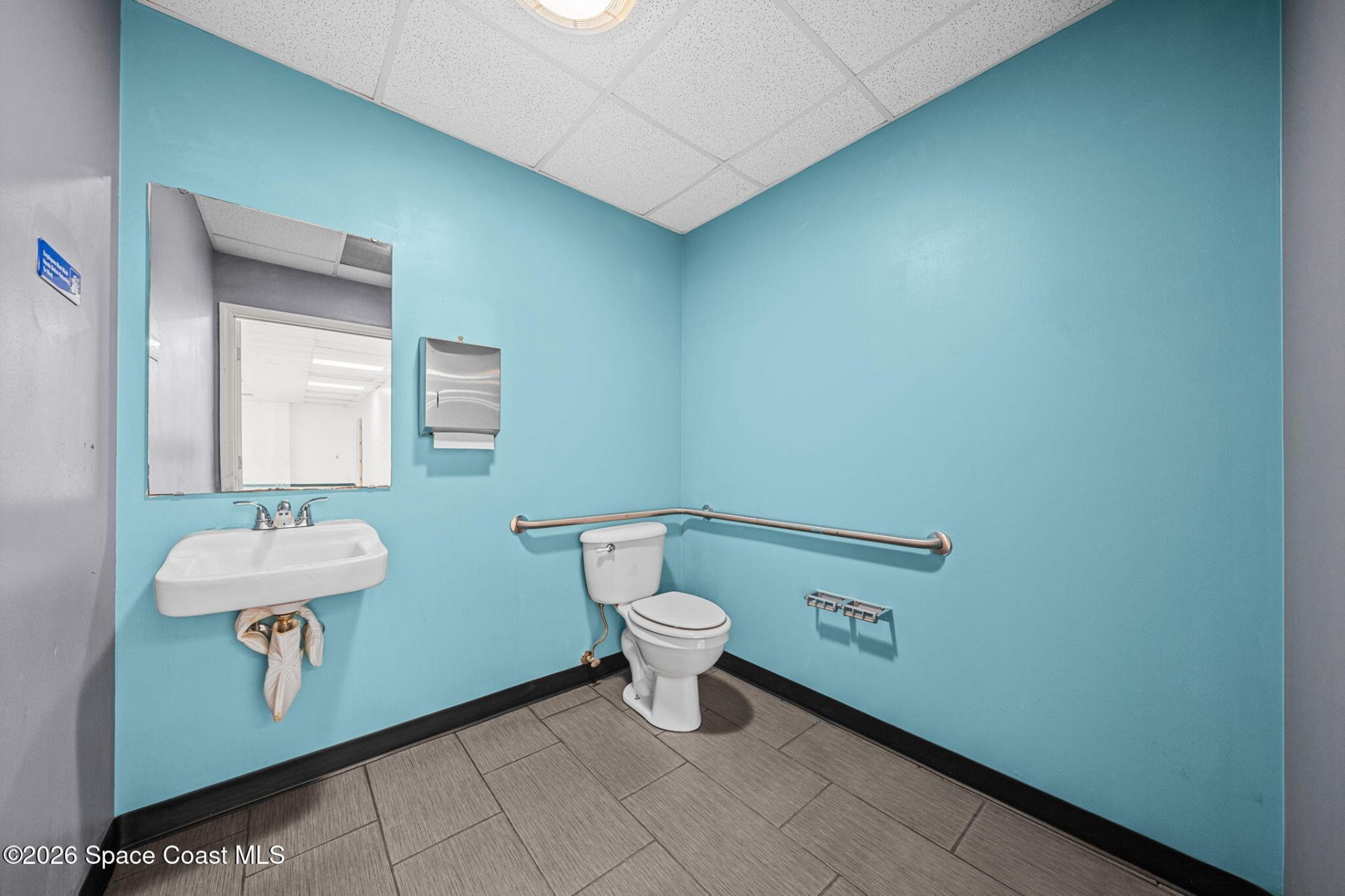 3135 Skyway Circle, Melbourne, FL 32934 Photo