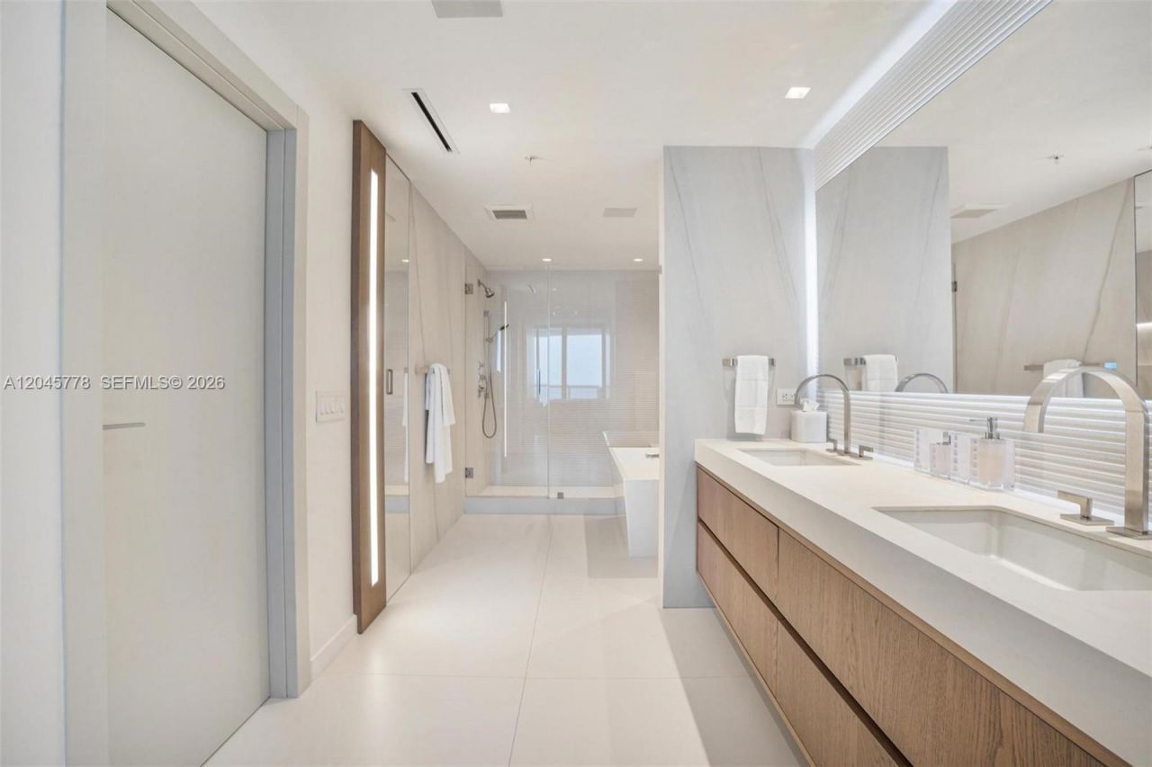 3801 Collins Ave, Unit 1503, Miami Beach, FL 33140 Photo