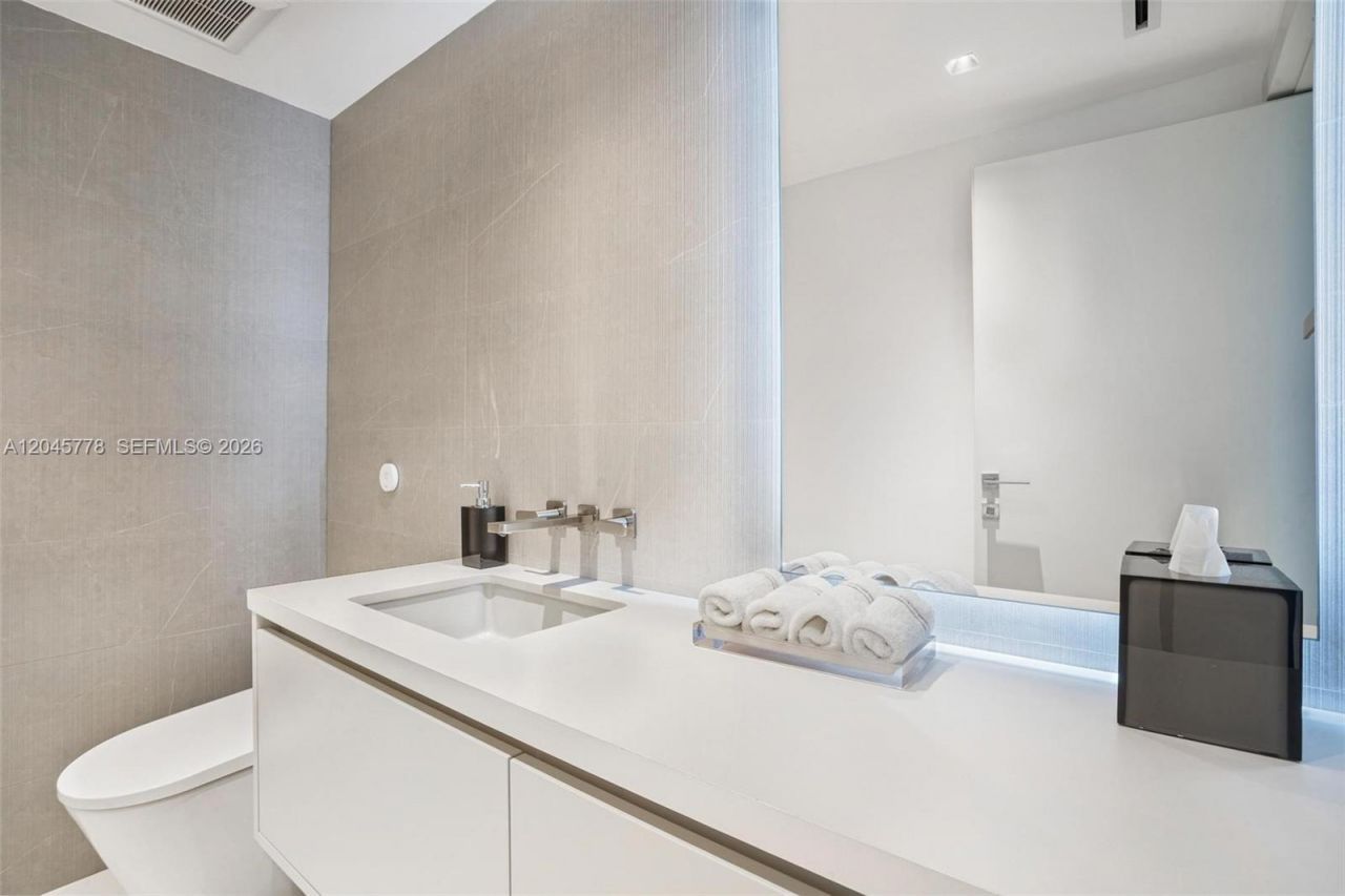 3801 Collins Ave, Unit 1503, Miami Beach, FL 33140 Photo
