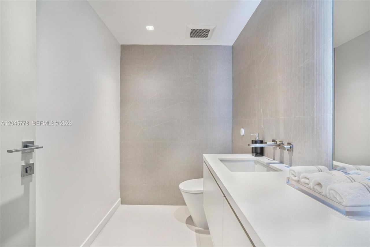 3801 Collins Ave, Unit 1503, Miami Beach, FL 33140 Photo
